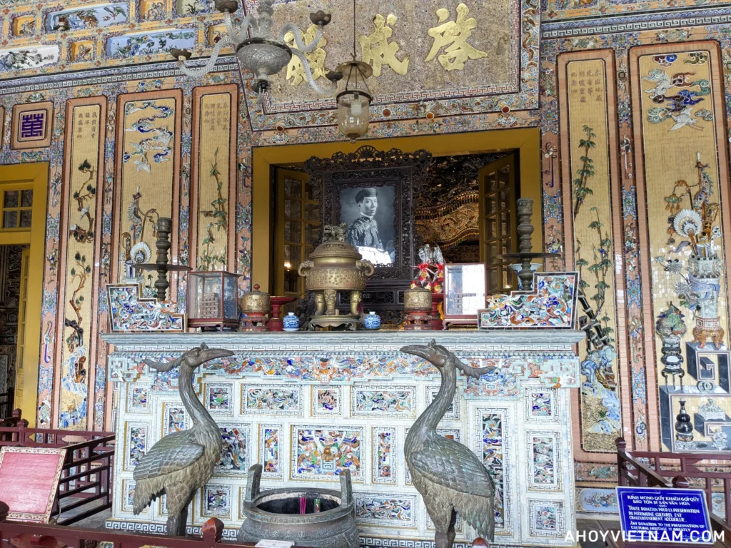 Inside Thien Dinh Palace