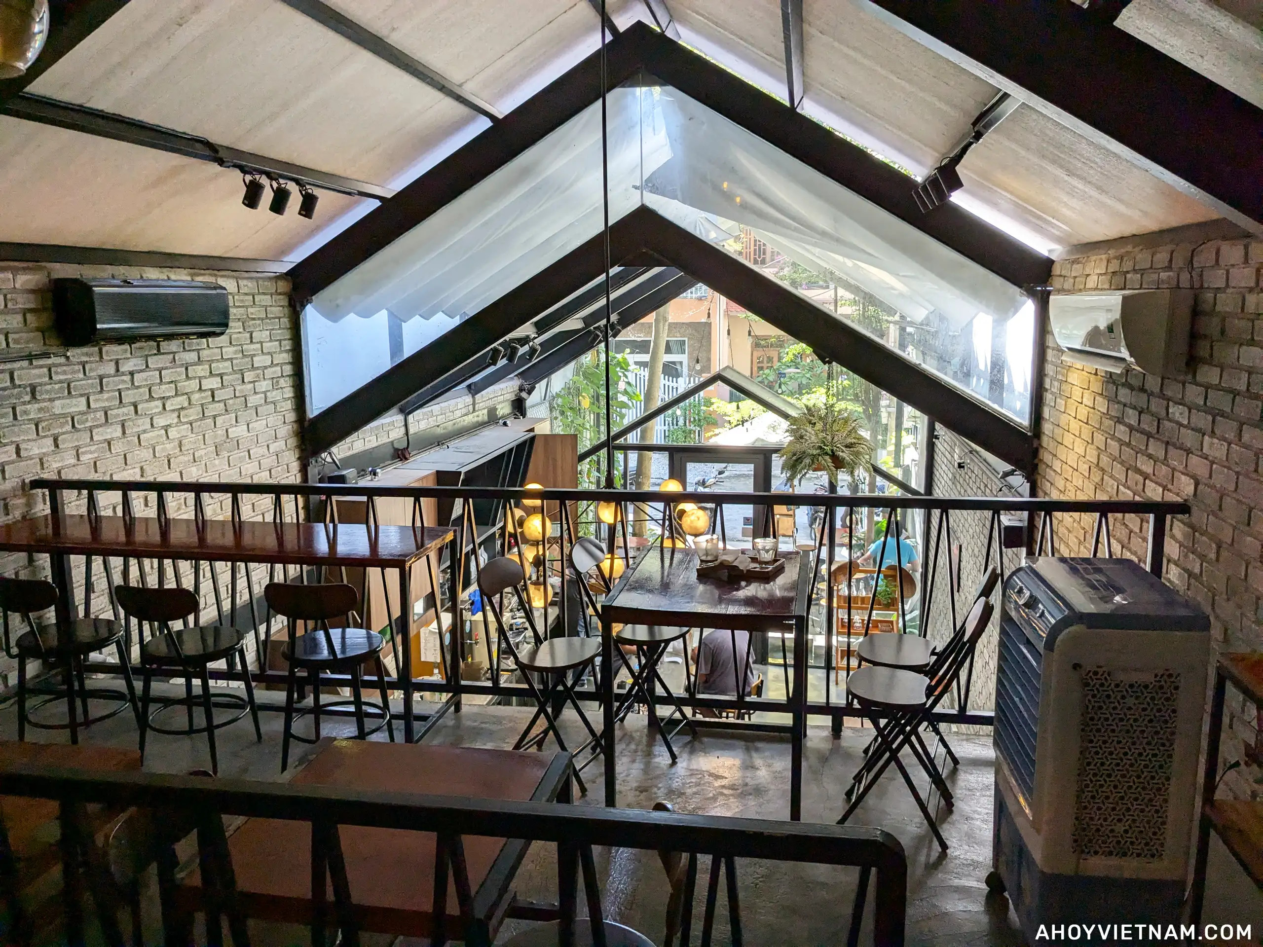 Second floor seating