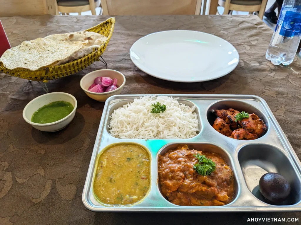 Thali Combo with Chicken Tikka