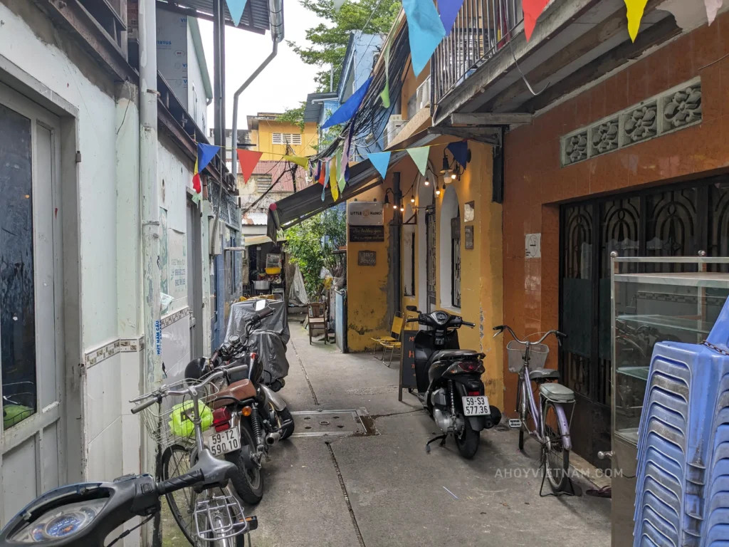 Little Hanoi Egg Coffee: A Cozy Café Treasure in Vietnam You Shouldn’t Miss